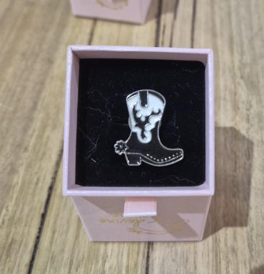 Western Boot Pins Black and White